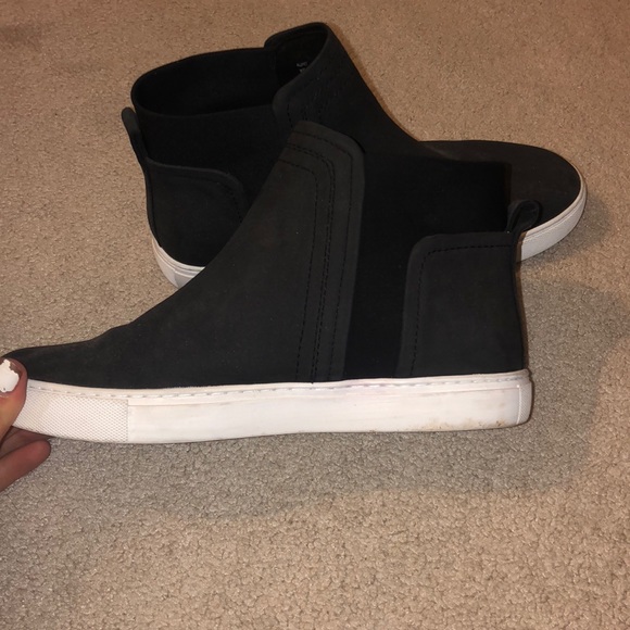 Kenneth Cole booties - Picture 2 of 3